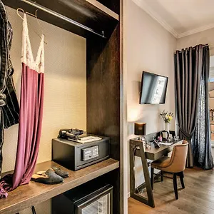 little-queen-navona.it-romehotels.com/